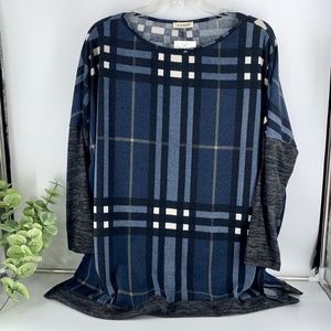 New Boutique Navy Plaid Boxy Top
